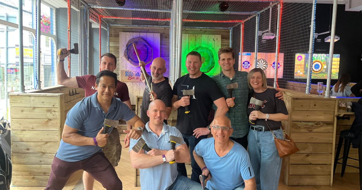 No Name: Bar & Games